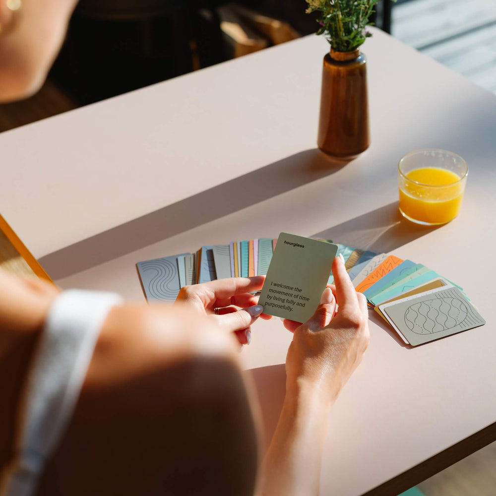 Holstee Affirmation Cards set for journaling and reflection at Offgrid Cabins in Brandenburg 